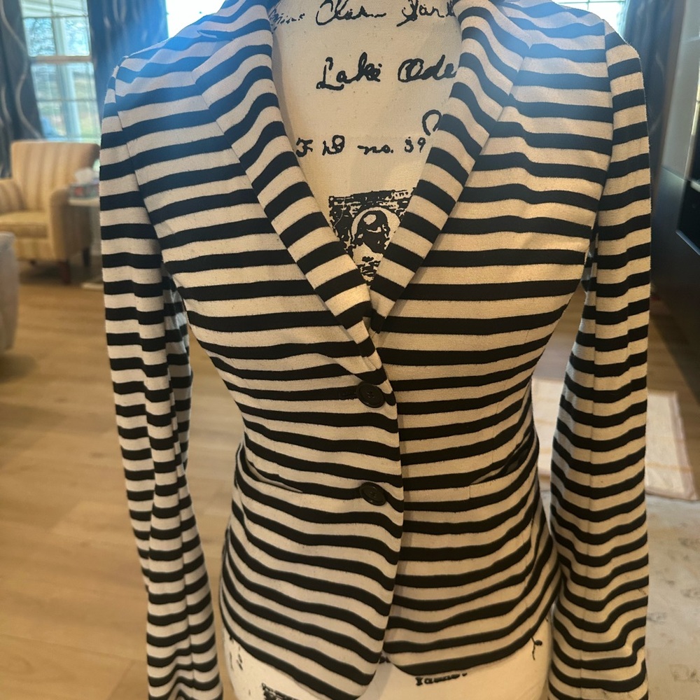 SIZE XS ANN TAYLOR LOFT Striped Black and White Women's Blazer
